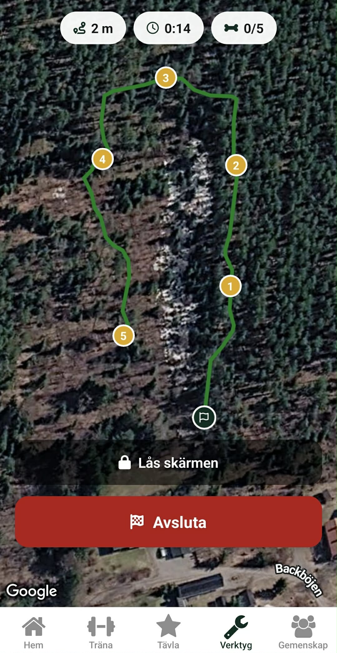 Spårningsvyn i DogStreak med ett lagt spår på satellitkarta och numrerade apporter.